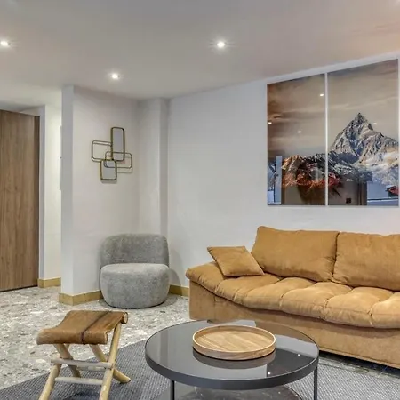 Huxa - 4 Pieces Centre * Megeve